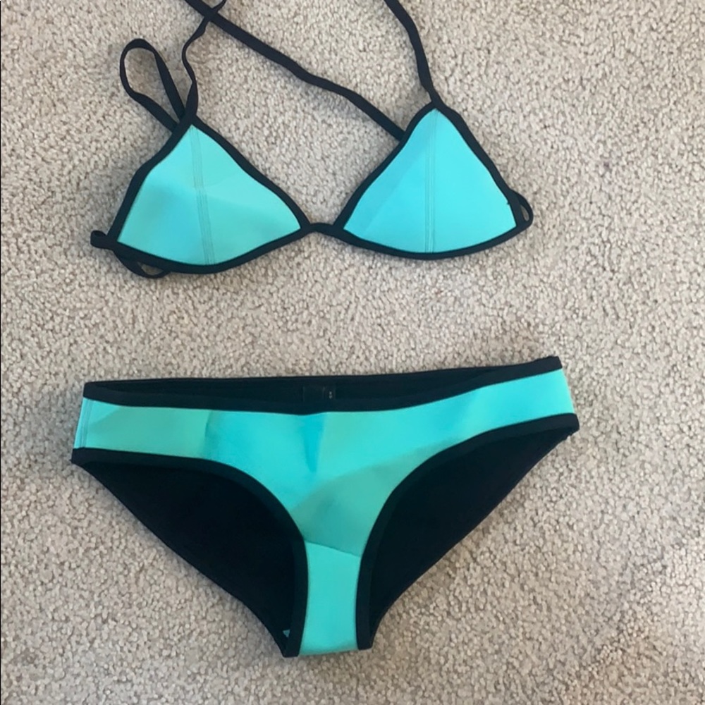 Triangl Bikini